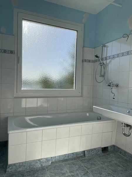 Unsanierte 2 Zimmer Wohnung mit Balkon — photo 1